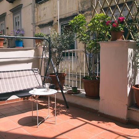 La Casa Del Nespolo, 2 Terrazzi E 2 Bagni In Centro Apartment Naples Luaran gambar