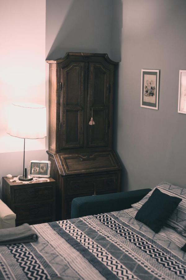 La Casa Del Nespolo, 2 Terrazzi E 2 Bagni In Centro Apartment Naples Luaran gambar