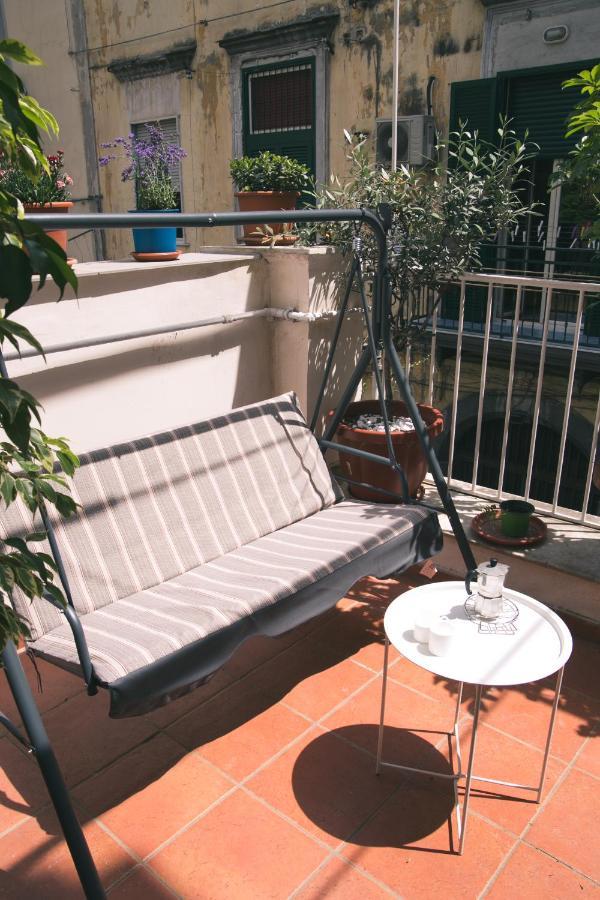 La Casa Del Nespolo, 2 Terrazzi E 2 Bagni In Centro Apartment Naples Luaran gambar