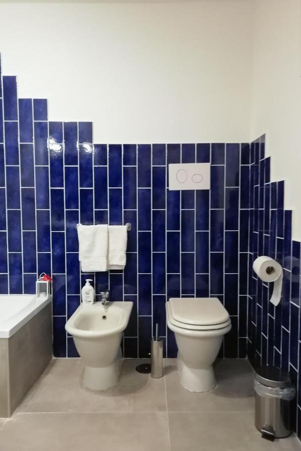 La Casa Del Nespolo, 2 Terrazzi E 2 Bagni In Centro Apartment Naples Luaran gambar