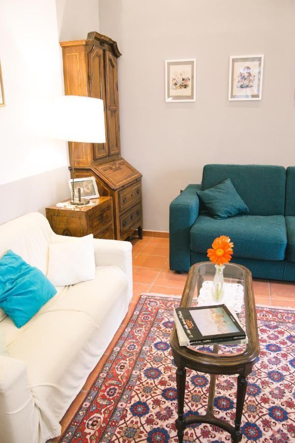 La Casa Del Nespolo, 2 Terrazzi E 2 Bagni In Centro Apartment Naples Luaran gambar