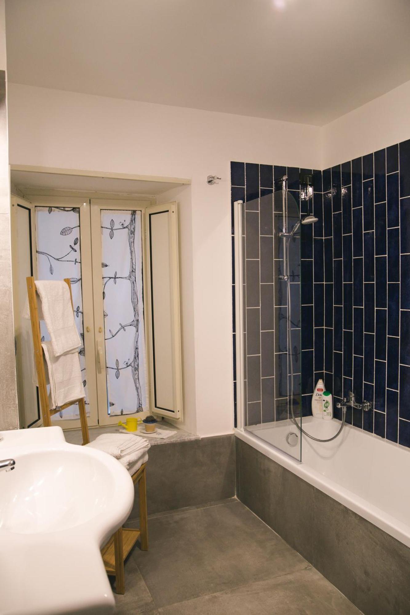 La Casa Del Nespolo, 2 Terrazzi E 2 Bagni In Centro Apartment Naples Luaran gambar