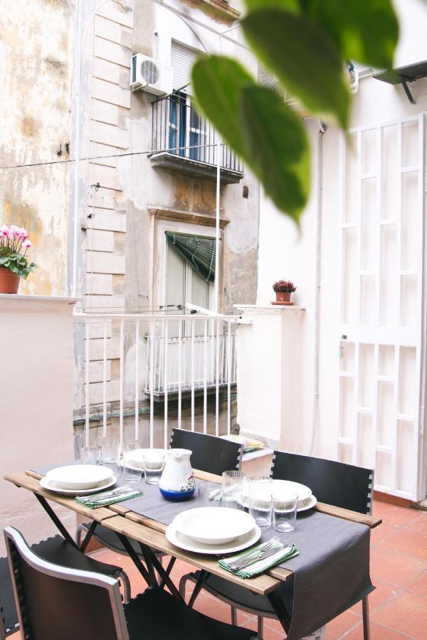 La Casa Del Nespolo, 2 Terrazzi E 2 Bagni In Centro Apartment Naples Luaran gambar