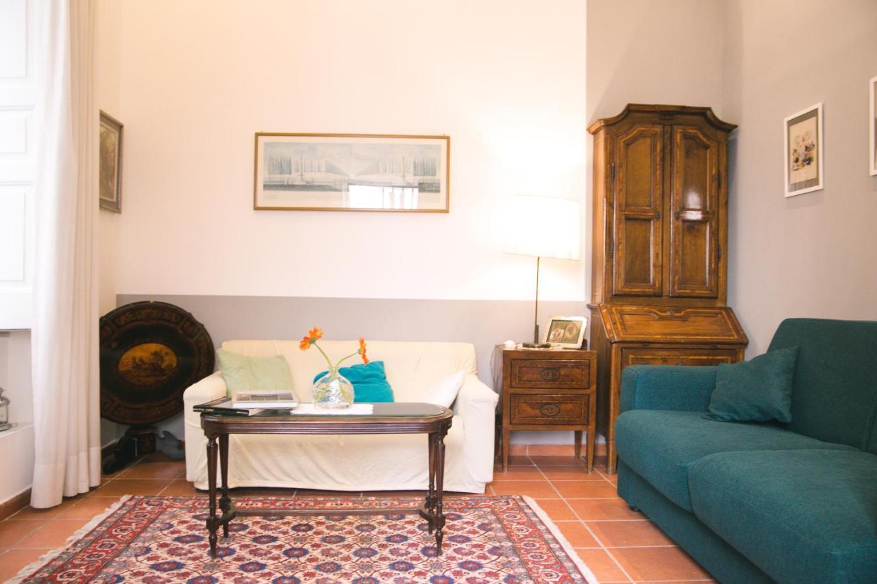 La Casa Del Nespolo, 2 Terrazzi E 2 Bagni In Centro Apartment Naples Luaran gambar