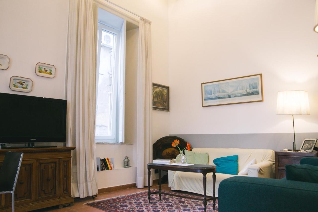 La Casa Del Nespolo, 2 Terrazzi E 2 Bagni In Centro Apartment Naples Luaran gambar