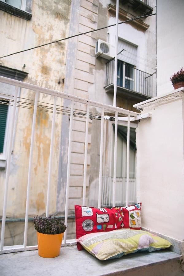 La Casa Del Nespolo, 2 Terrazzi E 2 Bagni In Centro Apartment Naples Luaran gambar